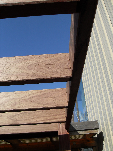Pergola Modern en pin traité autoclave classe 4 ou en bois exotique Pergola Modern en pin traité autoclave classe 4 ou en bois exotique